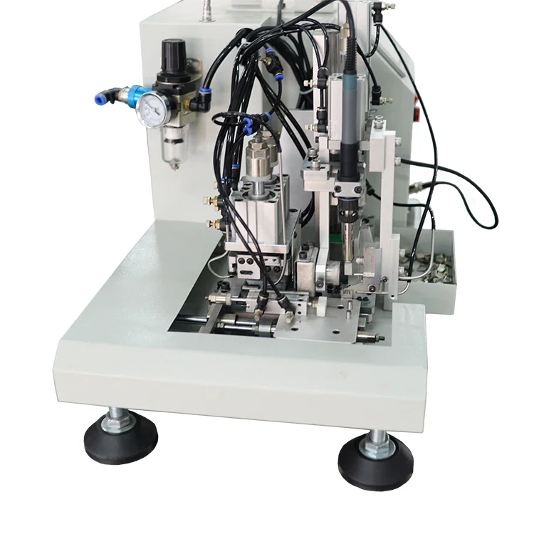 Τα καλώδια δεδομένων USB μεταφέρουν τη φόρτιση σε iPhone Smartphone Android Ios Systems By Micro Lightning Type-c Connector, Copper Cable Wire Manufacturing Electric Mechanical Plant Equipment, Cable Wire Stripper Machine