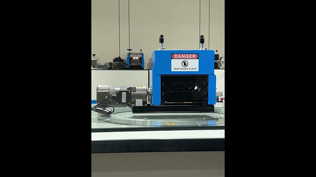 Automatic Scrap Copper Wire Stripping Peeling Machine 60 180W 1 25mm Cable Electric Stripper Peeler